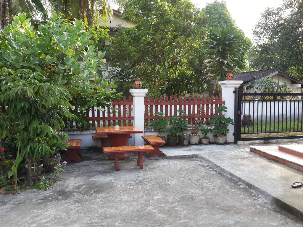 A Tee Guesthouse Luang Prabang Luaran gambar