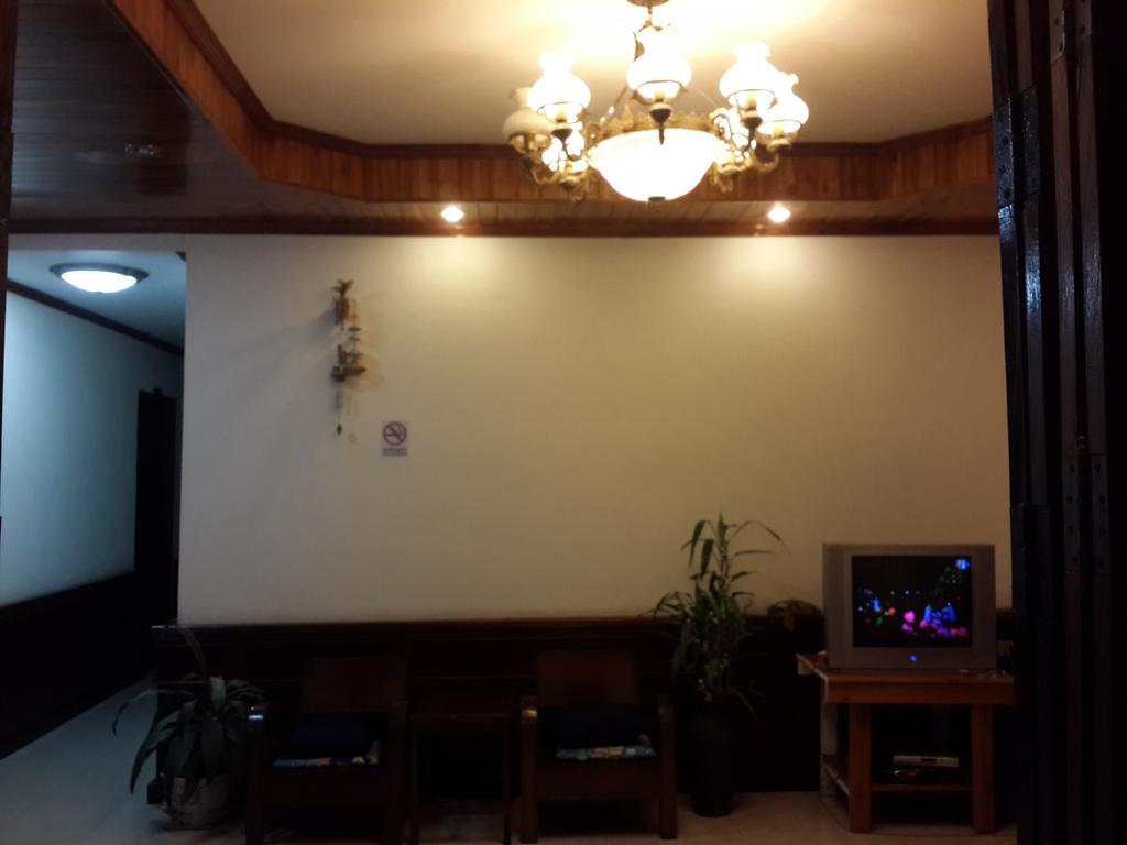 A Tee Guesthouse Luang Prabang Luaran gambar
