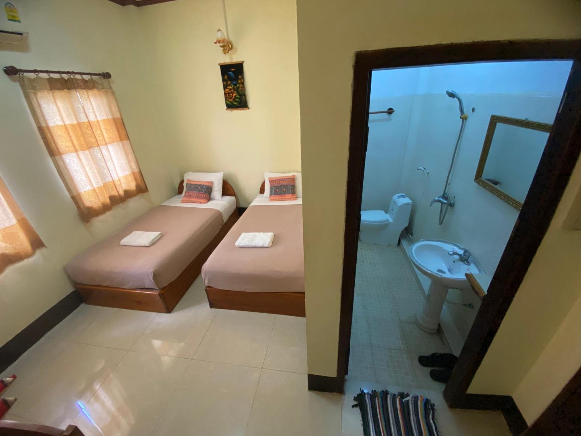 A Tee Guesthouse Luang Prabang Luaran gambar