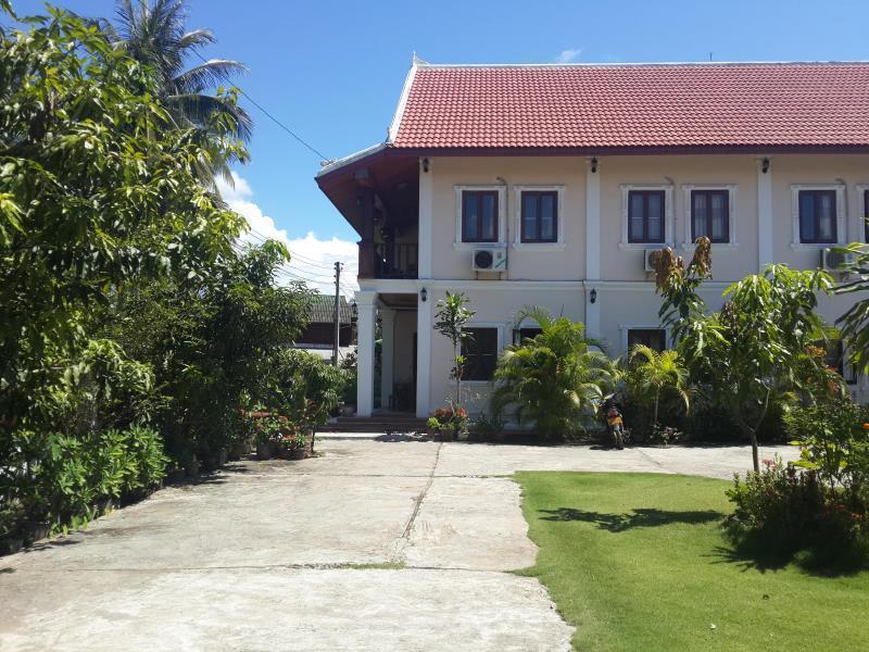 A Tee Guesthouse Luang Prabang Luaran gambar