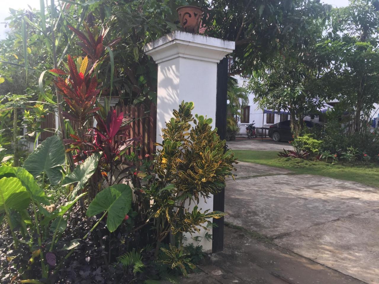 A Tee Guesthouse Luang Prabang Luaran gambar